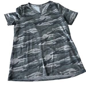 E. Luna camo tee